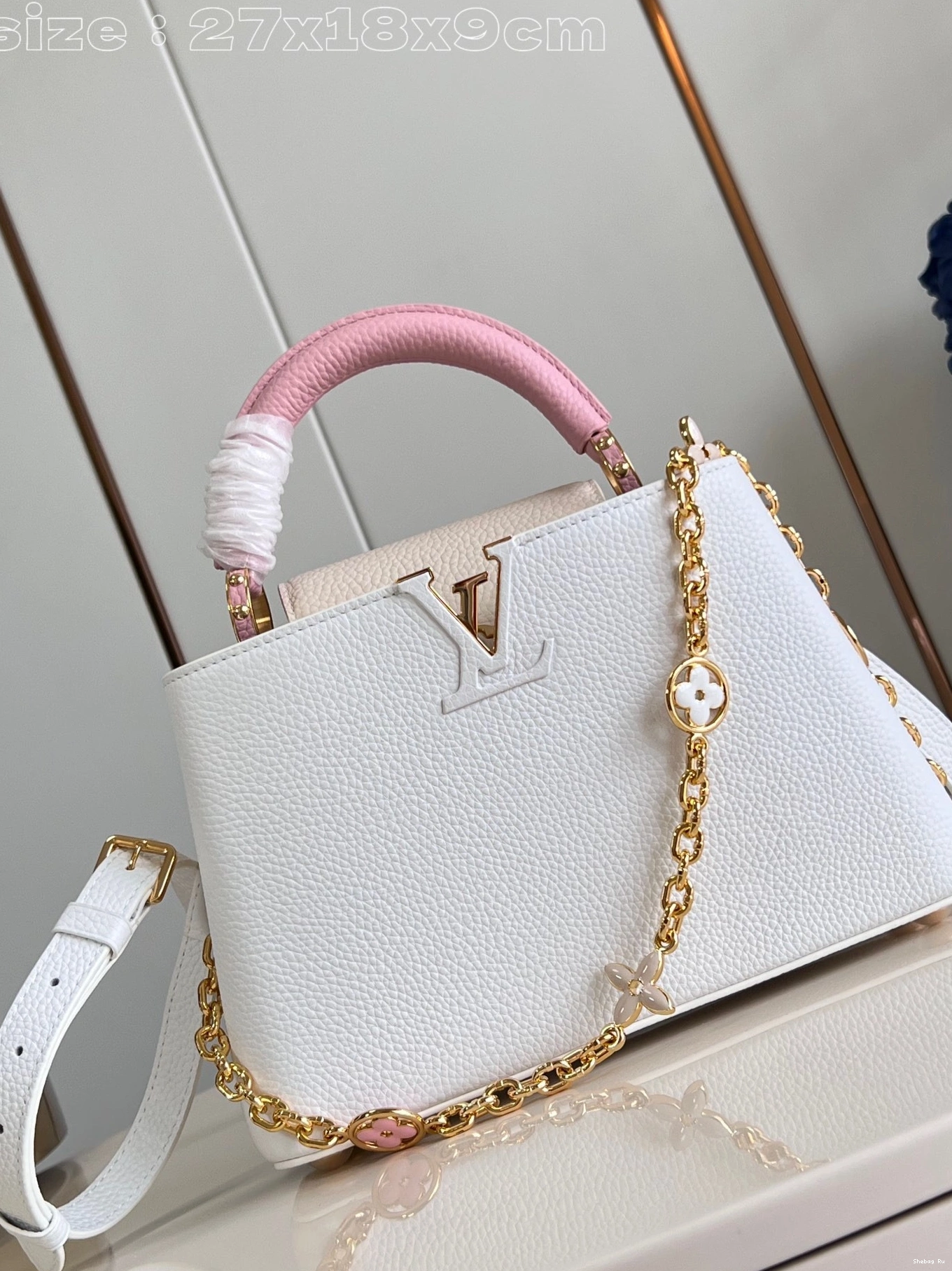 VUITTON LOUIS CAPUCINES BB-27*18*9CM 0822